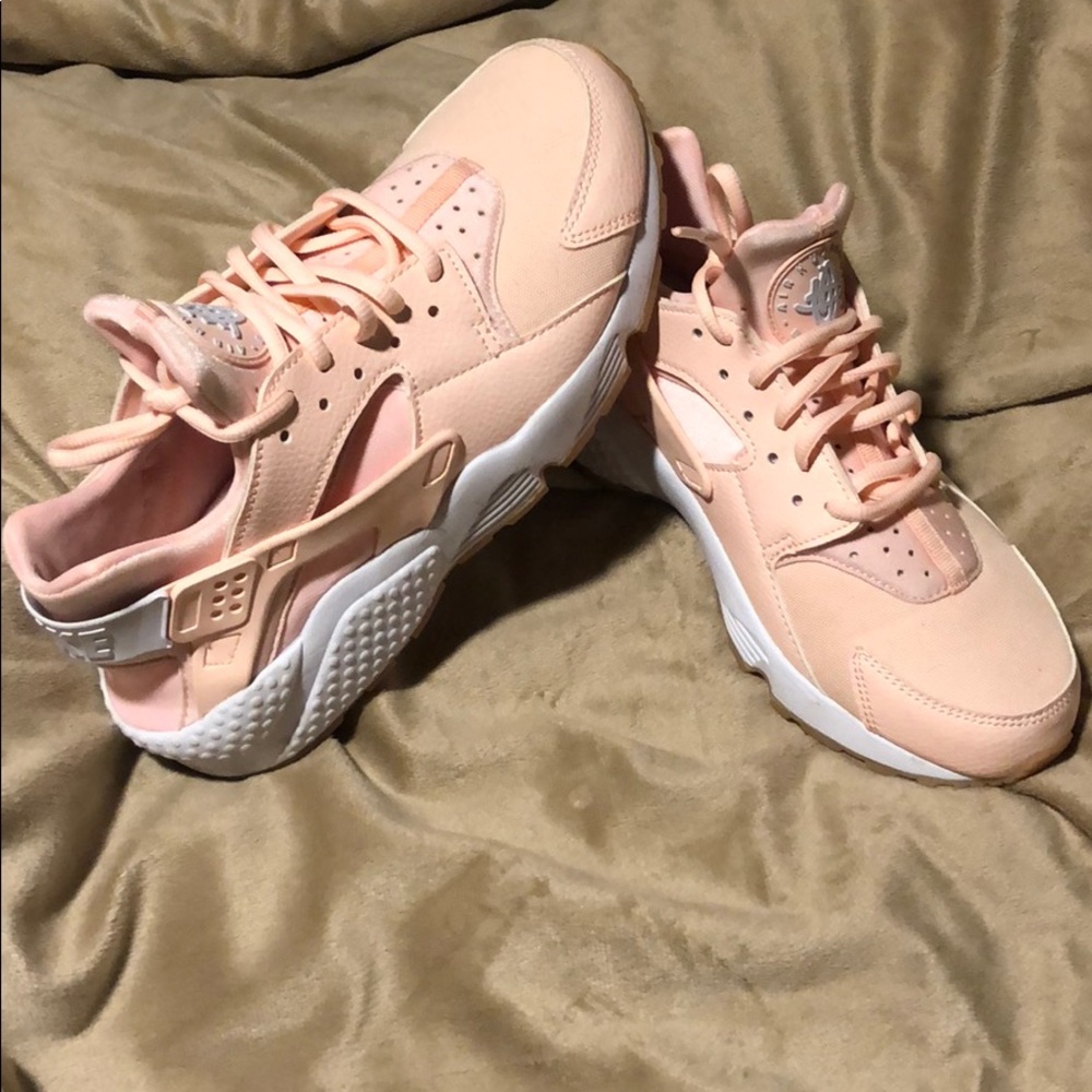 Baby Pink Nike Huaraches